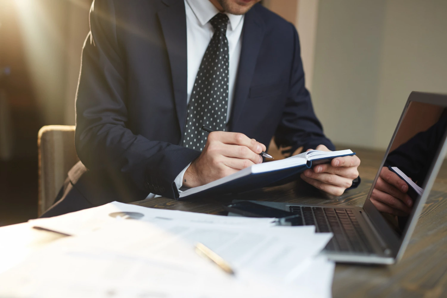 ¿Qué es el derecho corporativo? Guía clave
